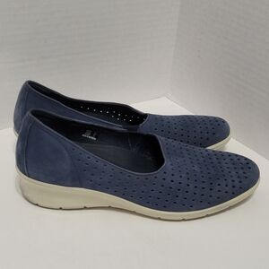 Ecco Women's Blue Slip-On Perforated Suede Leather Shoes Size 40 (US 9-9.5)